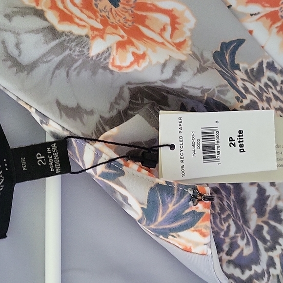 Banana Republic petite dress lines - Picture 3 of 4